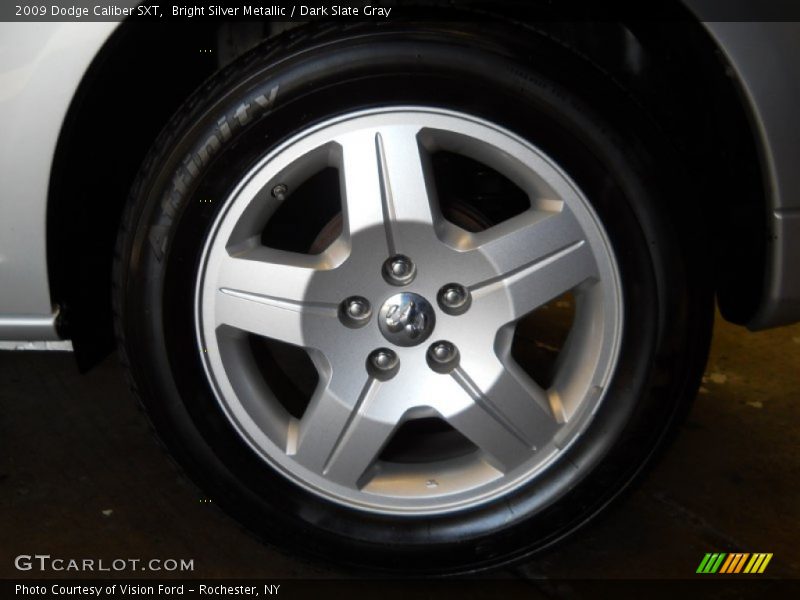 Bright Silver Metallic / Dark Slate Gray 2009 Dodge Caliber SXT