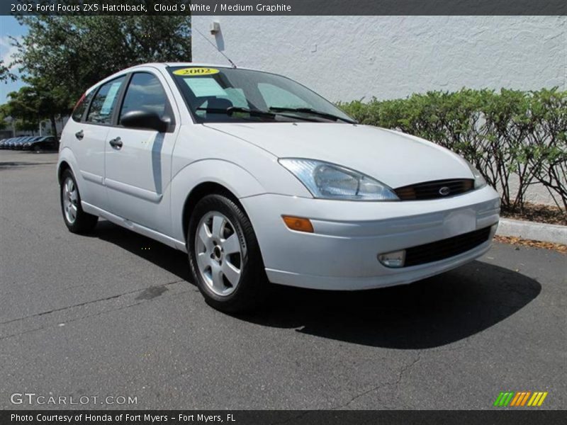 Front 3/4 View of 2002 Focus ZX5 Hatchback