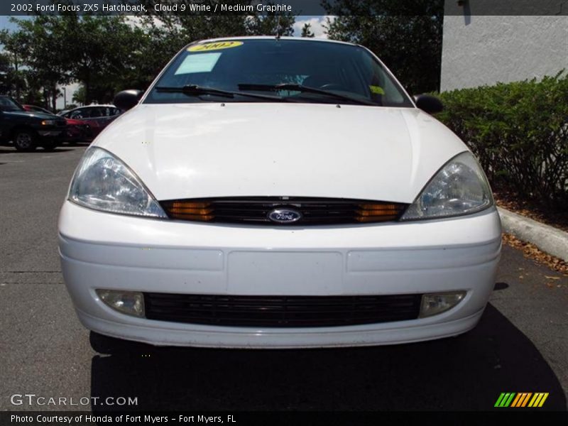 Cloud 9 White / Medium Graphite 2002 Ford Focus ZX5 Hatchback