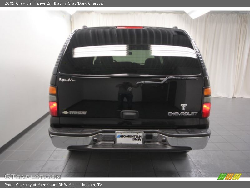Black / Gray/Dark Charcoal 2005 Chevrolet Tahoe LS
