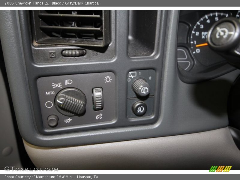 Black / Gray/Dark Charcoal 2005 Chevrolet Tahoe LS