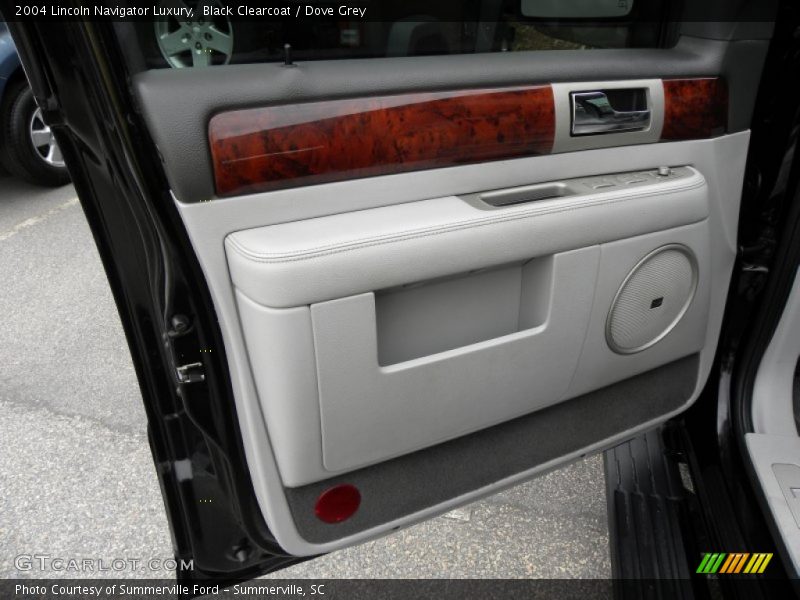 Black Clearcoat / Dove Grey 2004 Lincoln Navigator Luxury