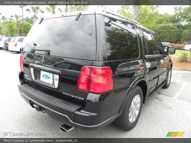 Black Clearcoat / Dove Grey 2004 Lincoln Navigator Luxury