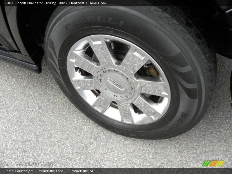Black Clearcoat / Dove Grey 2004 Lincoln Navigator Luxury