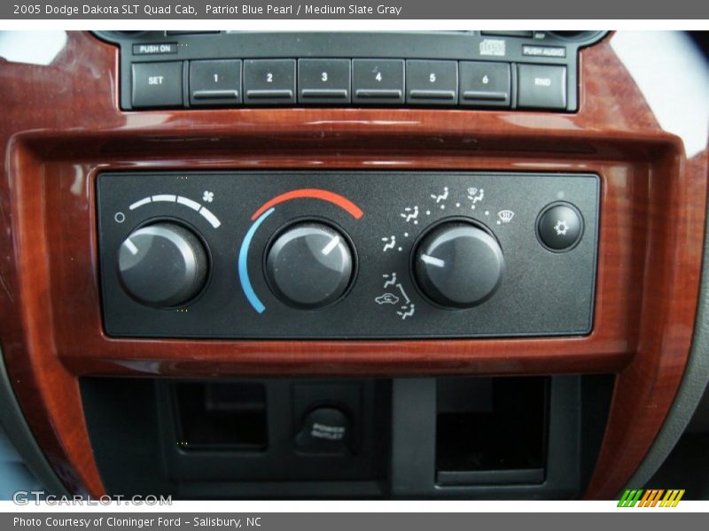 Patriot Blue Pearl / Medium Slate Gray 2005 Dodge Dakota SLT Quad Cab