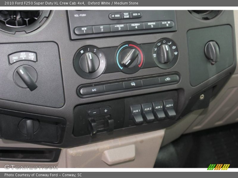 Oxford White / Medium Stone 2010 Ford F250 Super Duty XL Crew Cab 4x4