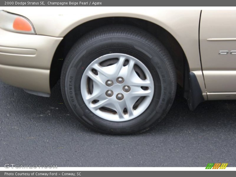 Champagne Beige Pearl / Agate 2000 Dodge Stratus SE