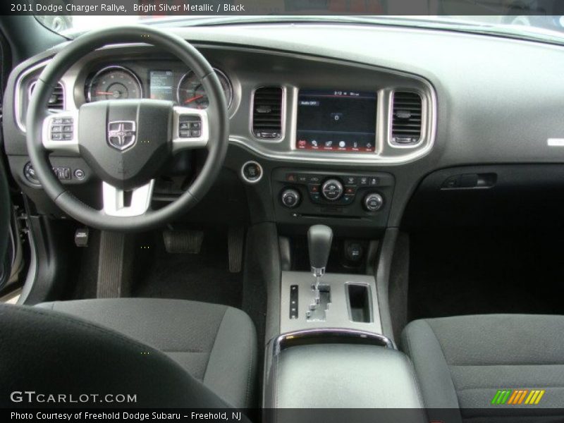 Bright Silver Metallic / Black 2011 Dodge Charger Rallye