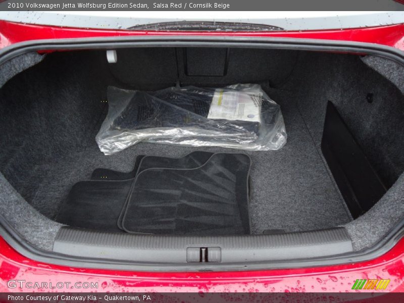 Salsa Red / Cornsilk Beige 2010 Volkswagen Jetta Wolfsburg Edition Sedan