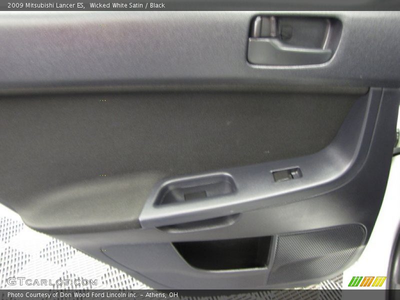Wicked White Satin / Black 2009 Mitsubishi Lancer ES