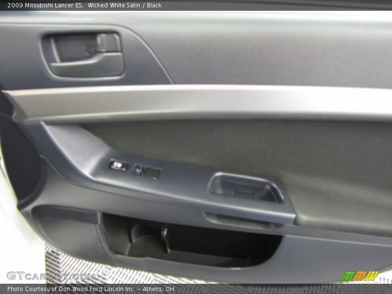 Wicked White Satin / Black 2009 Mitsubishi Lancer ES