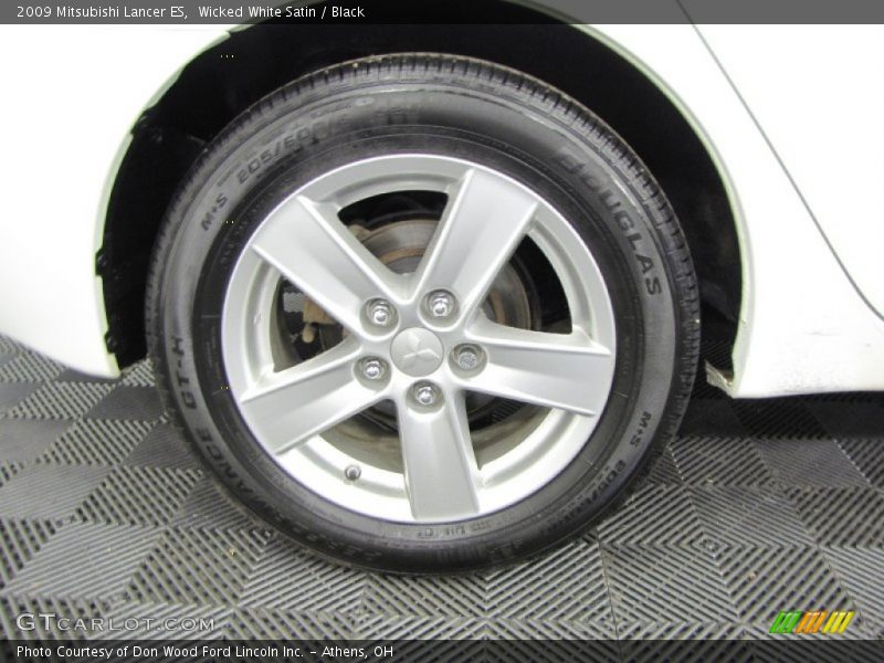 Wicked White Satin / Black 2009 Mitsubishi Lancer ES