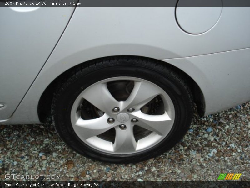 Fine Silver / Gray 2007 Kia Rondo EX V6