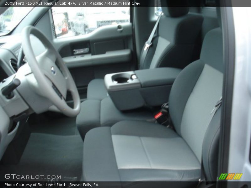 Silver Metallic / Medium Flint Grey 2008 Ford F150 XLT Regular Cab 4x4