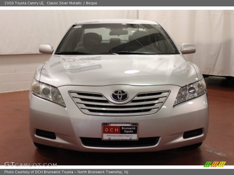 Classic Silver Metallic / Bisque 2009 Toyota Camry LE