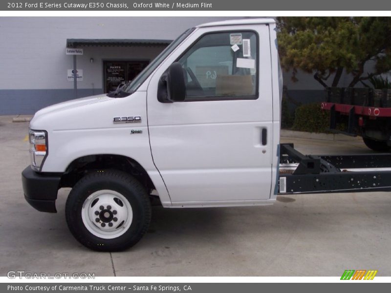 Oxford White / Medium Flint 2012 Ford E Series Cutaway E350 Chassis