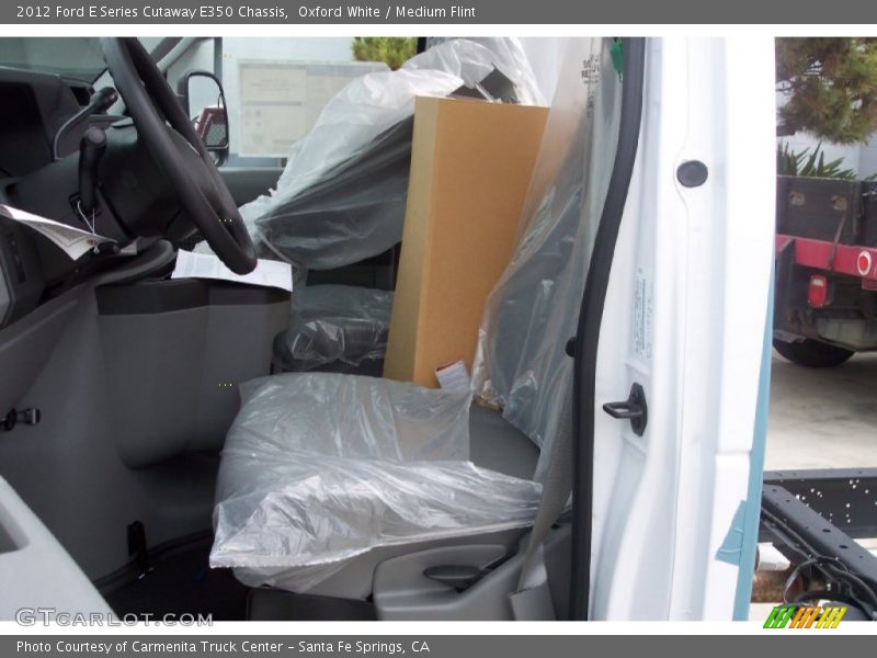 Oxford White / Medium Flint 2012 Ford E Series Cutaway E350 Chassis