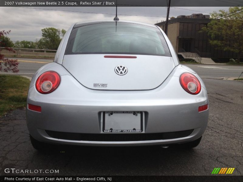 Reflex Silver / Black 2007 Volkswagen New Beetle 2.5 Coupe