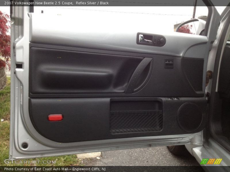 Reflex Silver / Black 2007 Volkswagen New Beetle 2.5 Coupe