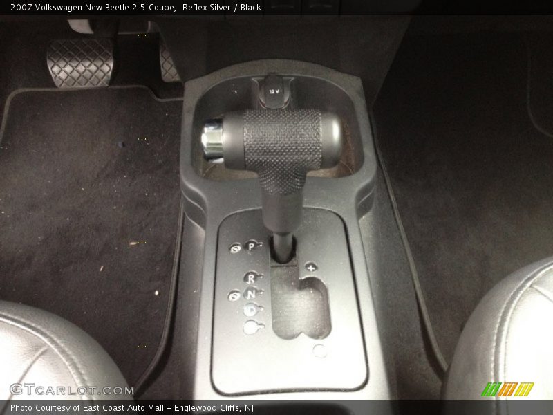 Reflex Silver / Black 2007 Volkswagen New Beetle 2.5 Coupe