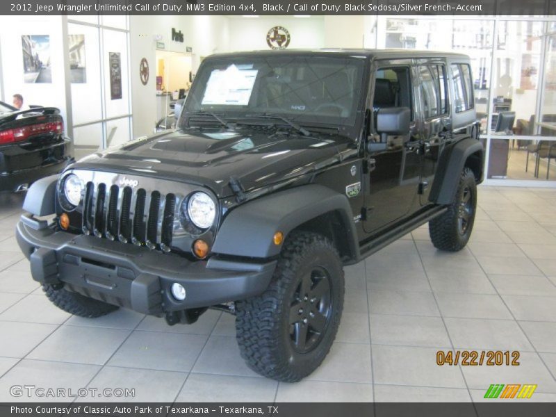 Black / Call of Duty: Black Sedosa/Silver French-Accent 2012 Jeep Wrangler Unlimited Call of Duty: MW3 Edition 4x4