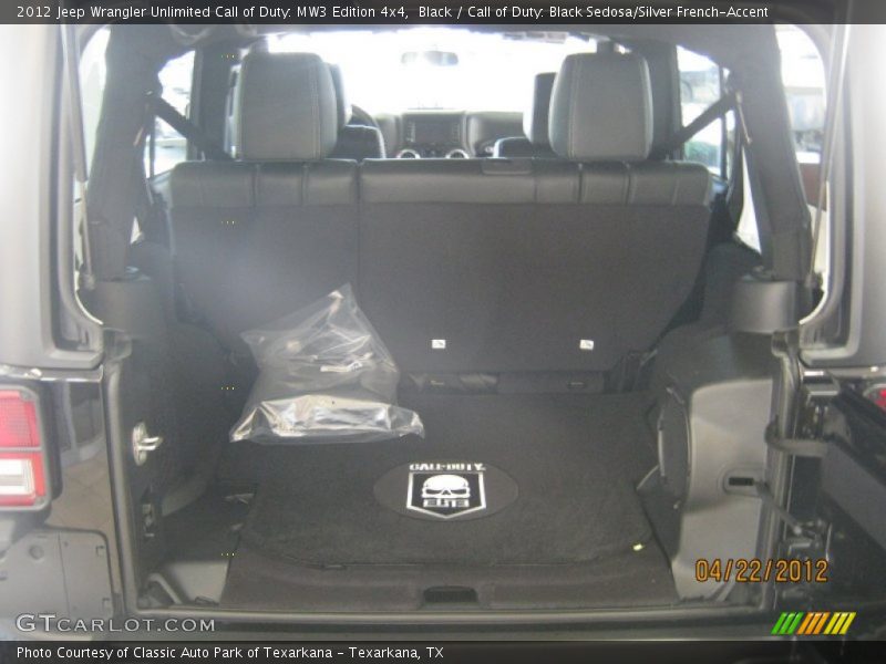 Black / Call of Duty: Black Sedosa/Silver French-Accent 2012 Jeep Wrangler Unlimited Call of Duty: MW3 Edition 4x4