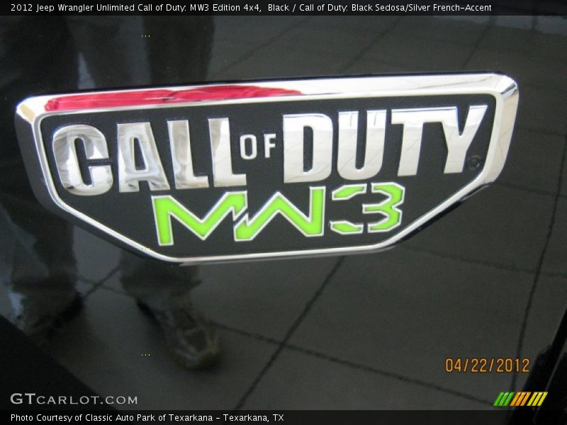 Black / Call of Duty: Black Sedosa/Silver French-Accent 2012 Jeep Wrangler Unlimited Call of Duty: MW3 Edition 4x4