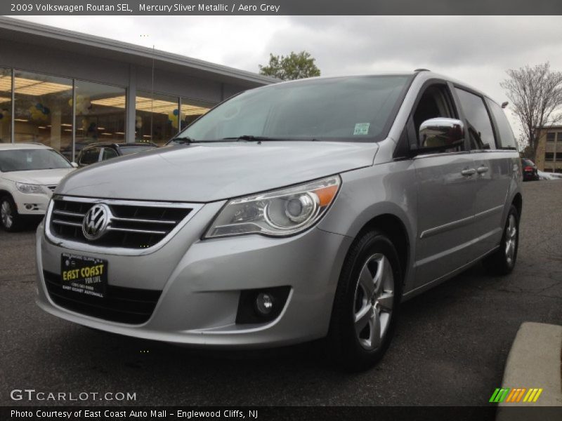 Mercury Sliver Metallic / Aero Grey 2009 Volkswagen Routan SEL