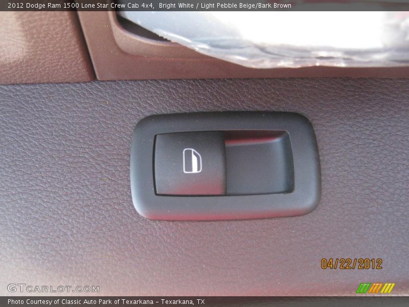 Bright White / Light Pebble Beige/Bark Brown 2012 Dodge Ram 1500 Lone Star Crew Cab 4x4