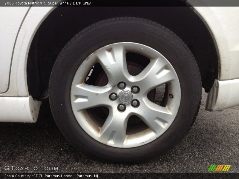 Super White / Dark Gray 2005 Toyota Matrix XR