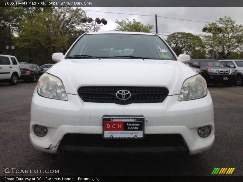 Super White / Dark Gray 2005 Toyota Matrix XR