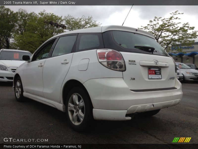 Super White / Dark Gray 2005 Toyota Matrix XR