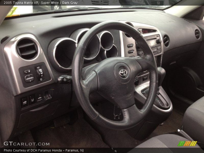 Super White / Dark Gray 2005 Toyota Matrix XR