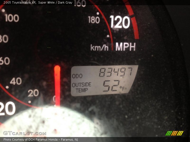 Super White / Dark Gray 2005 Toyota Matrix XR