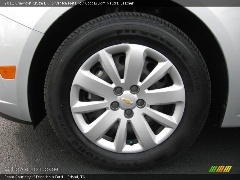Silver Ice Metallic / Cocoa/Light Neutral Leather 2011 Chevrolet Cruze LT