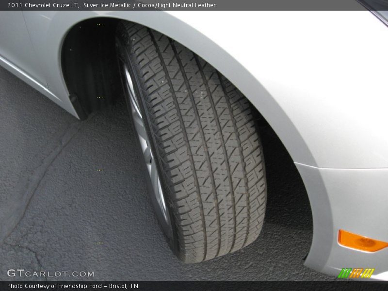 Silver Ice Metallic / Cocoa/Light Neutral Leather 2011 Chevrolet Cruze LT