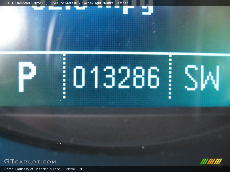 Silver Ice Metallic / Cocoa/Light Neutral Leather 2011 Chevrolet Cruze LT