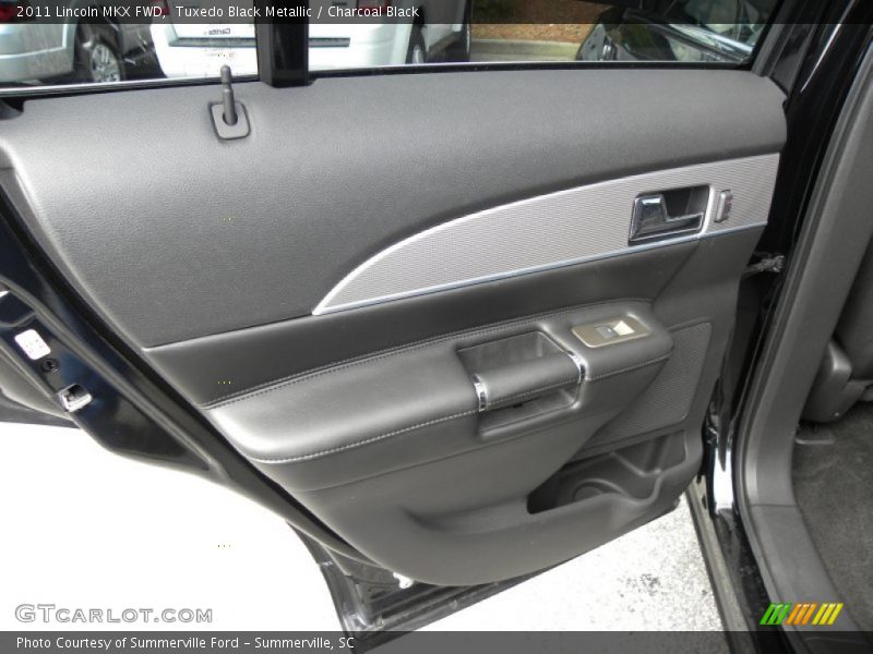 Tuxedo Black Metallic / Charcoal Black 2011 Lincoln MKX FWD
