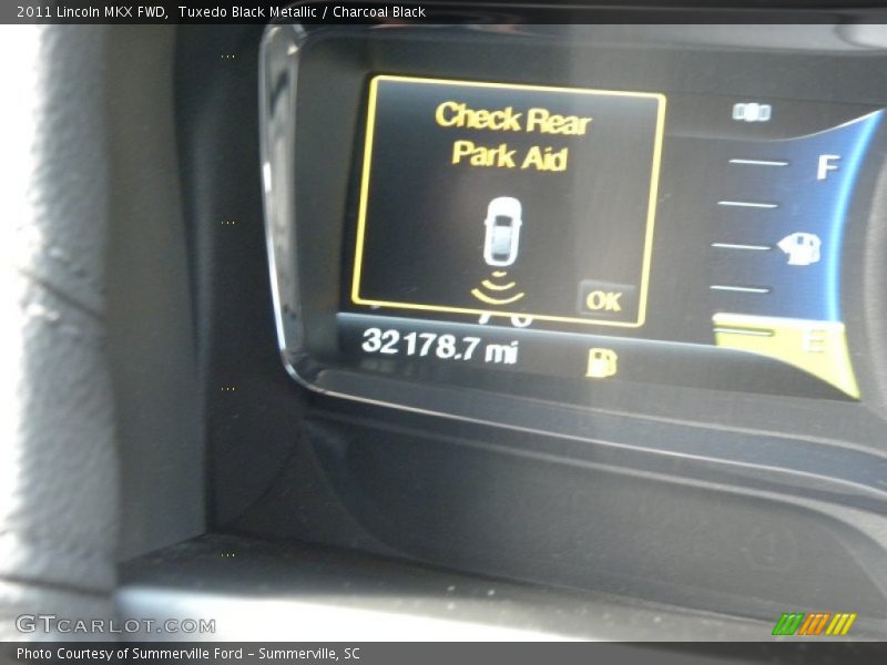 Tuxedo Black Metallic / Charcoal Black 2011 Lincoln MKX FWD