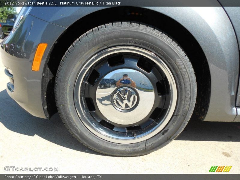 Platinum Gray Metallic / Titan Black 2012 Volkswagen Beetle 2.5L