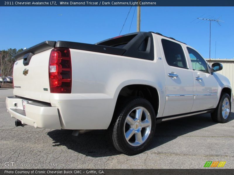 White Diamond Tricoat / Dark Cashmere/Light Cashmere 2011 Chevrolet Avalanche LTZ