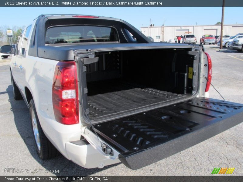 White Diamond Tricoat / Dark Cashmere/Light Cashmere 2011 Chevrolet Avalanche LTZ
