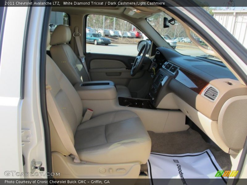 White Diamond Tricoat / Dark Cashmere/Light Cashmere 2011 Chevrolet Avalanche LTZ