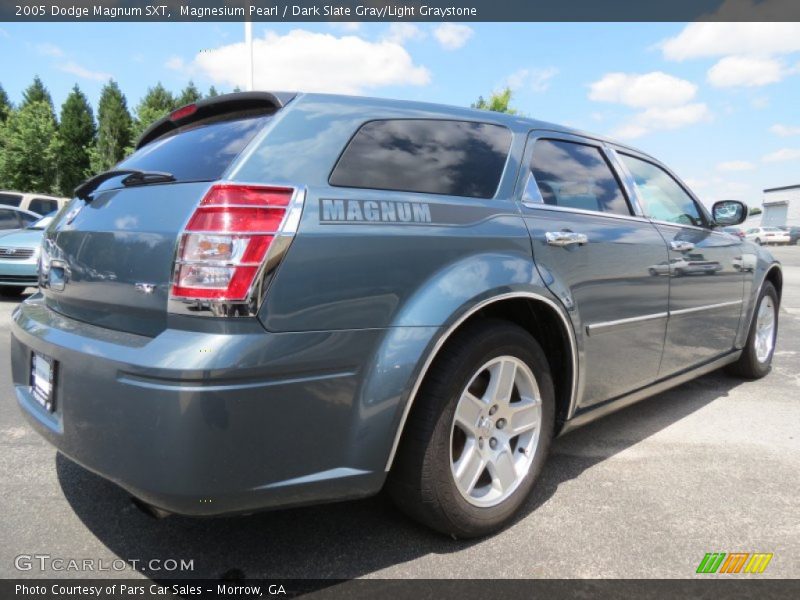Magnesium Pearl / Dark Slate Gray/Light Graystone 2005 Dodge Magnum SXT