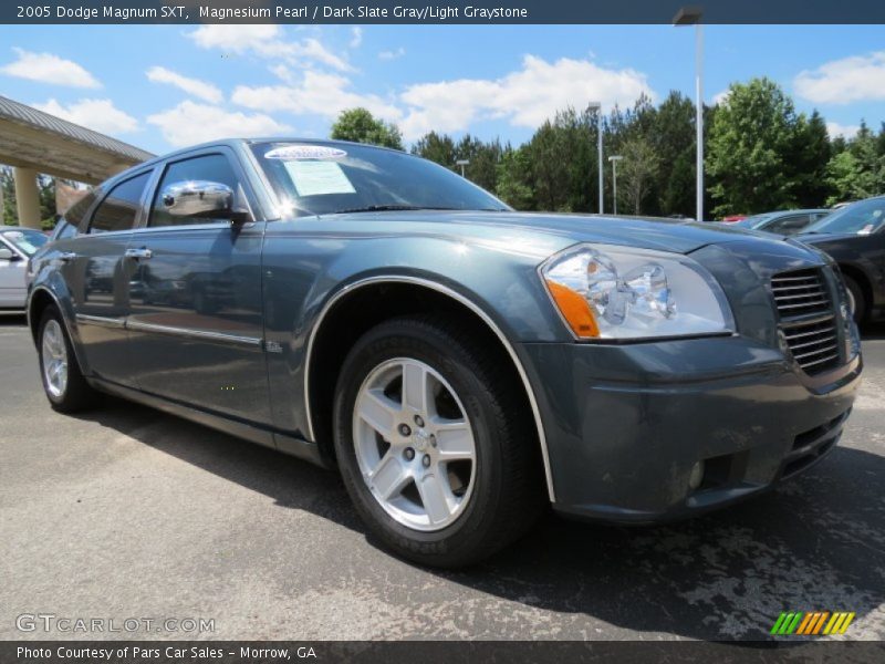 Magnesium Pearl / Dark Slate Gray/Light Graystone 2005 Dodge Magnum SXT