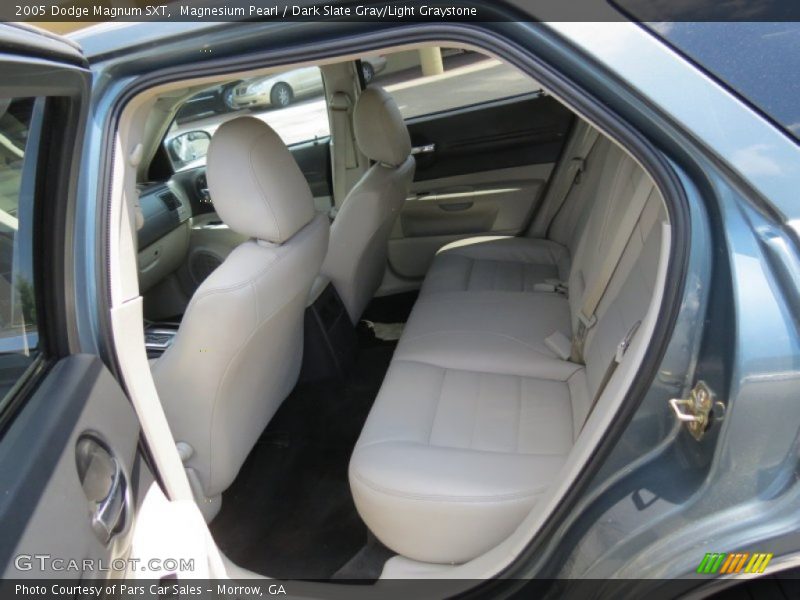 Magnesium Pearl / Dark Slate Gray/Light Graystone 2005 Dodge Magnum SXT