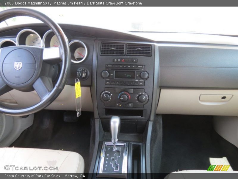 Magnesium Pearl / Dark Slate Gray/Light Graystone 2005 Dodge Magnum SXT