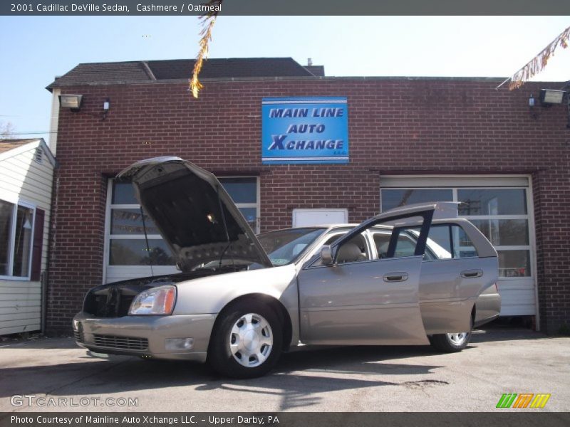 Cashmere / Oatmeal 2001 Cadillac DeVille Sedan