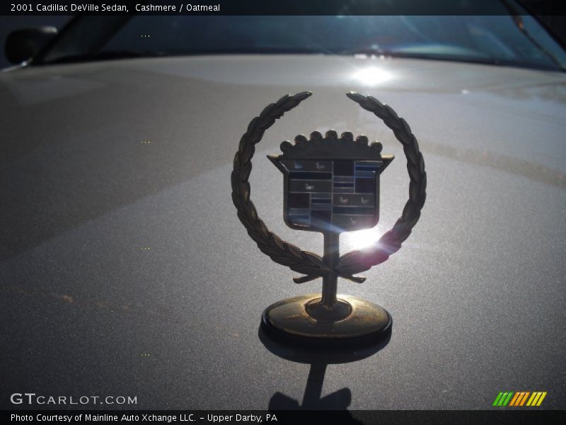 Cashmere / Oatmeal 2001 Cadillac DeVille Sedan