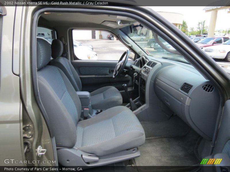 Gold Rush Metallic / Gray Celadon 2002 Nissan Xterra SE V6